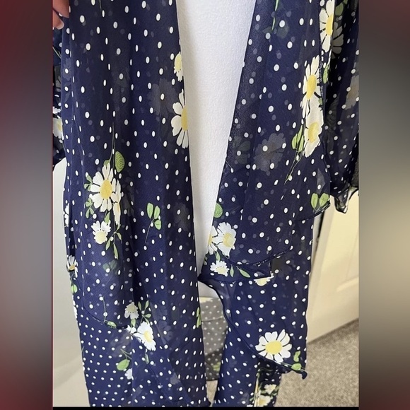 LulaRoe ☀️Navy Daisy Print Open Front Kaftan or Swimsuit Cover Up Small - Picture 2 of 5